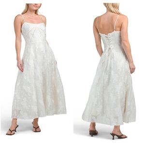 🤍🔹️Moon River 🔹️lace Pattern Spaghetti Strap Back Tie Midi Dress